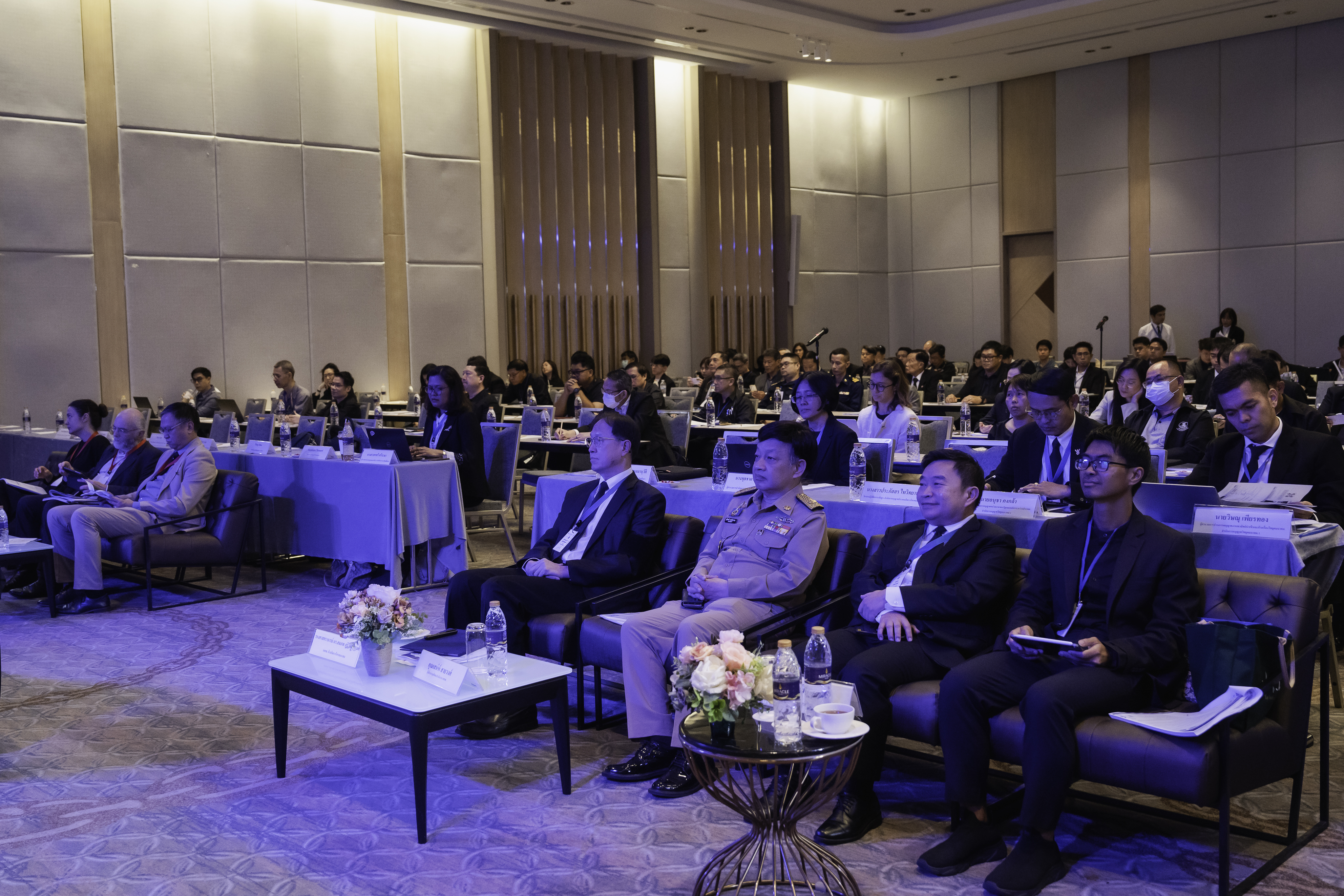 05.jpg