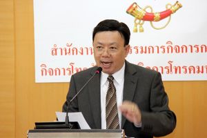 “ฐากร” แจงประมูลคลื่น-คุมค่าโทรถูกลง ฝั่ง สนช.ชื่นชมผลงาน “กสทช.”