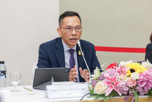 สำนักงาน กสทช. จัดรับฟังความคิดเห็นสาธารณะ ต่อ (ร่าง) ประกาศ กสทช. ที่เกี่ยวข้องกับกิจการกระจายเสียง  จำนวน 4 ฉบับ เพื่อเปลี่ยนผ่านสถานีวิทยุทดลองออกอากาศในระบบเอฟเอ็มไปสู่ระบบใบอนุญาต